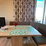 Avalon D608 Big Baolcony Sunny Apartman Napospart