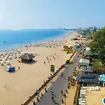 Avalon D608 Big Baolcony Sunny Apartman Napospart