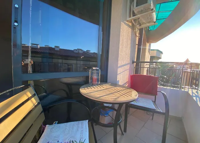 Avalon D608 Big Baolcony Sunny